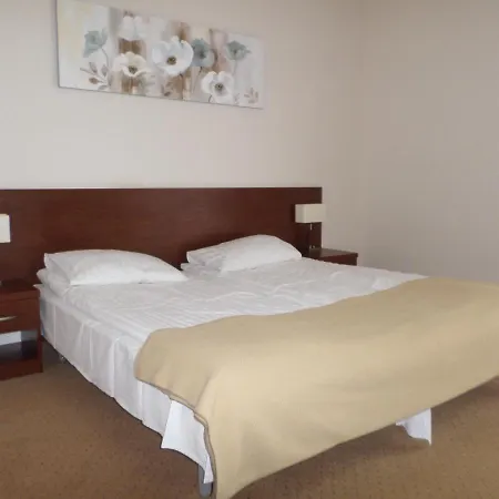 Valor Resort *